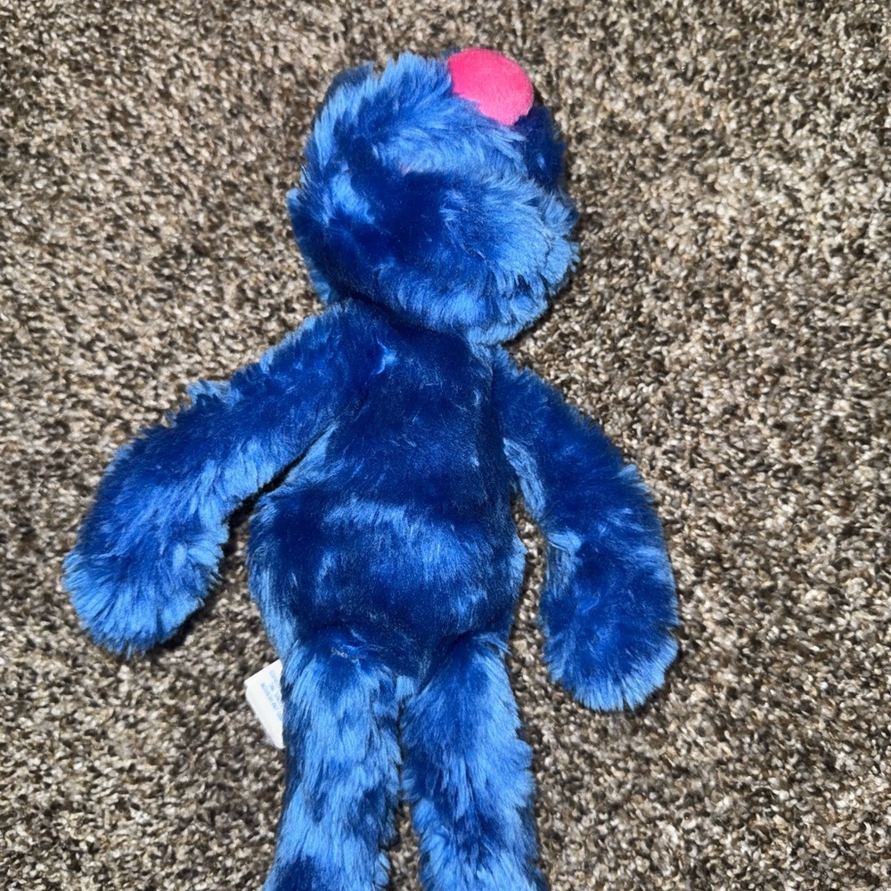 Grover 1993‎ stuffy